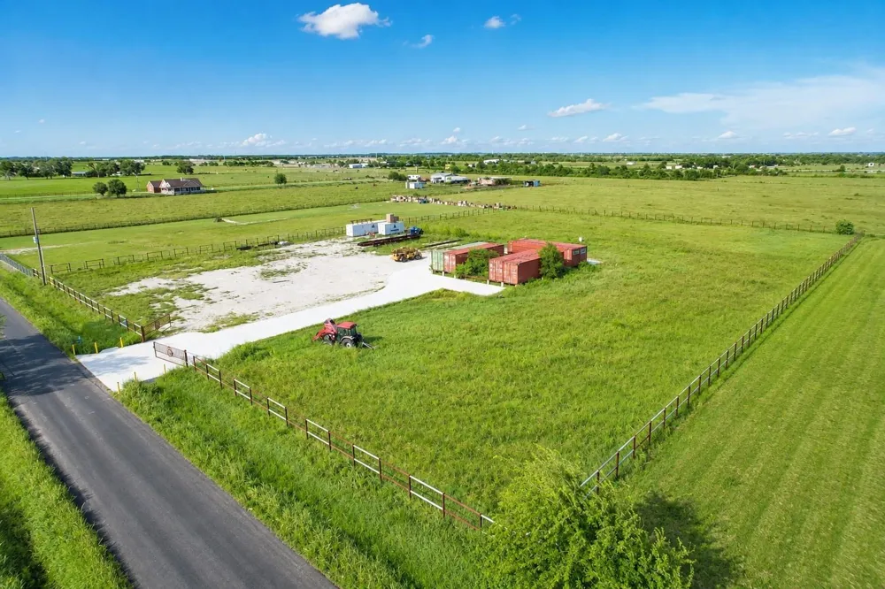 1851 County Road 610 Dayton, TX 77535