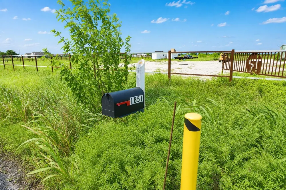 1851 County Road 610 Dayton, TX 77535