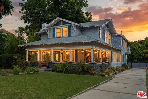 790 El Molino Avenue