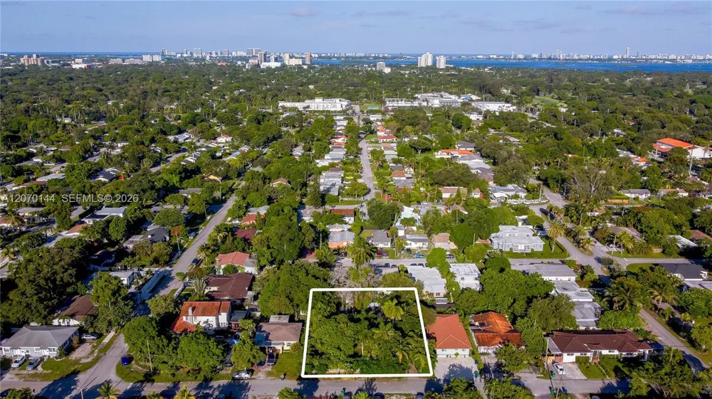 10901 NE 3rd Ave Miami, FL 33161