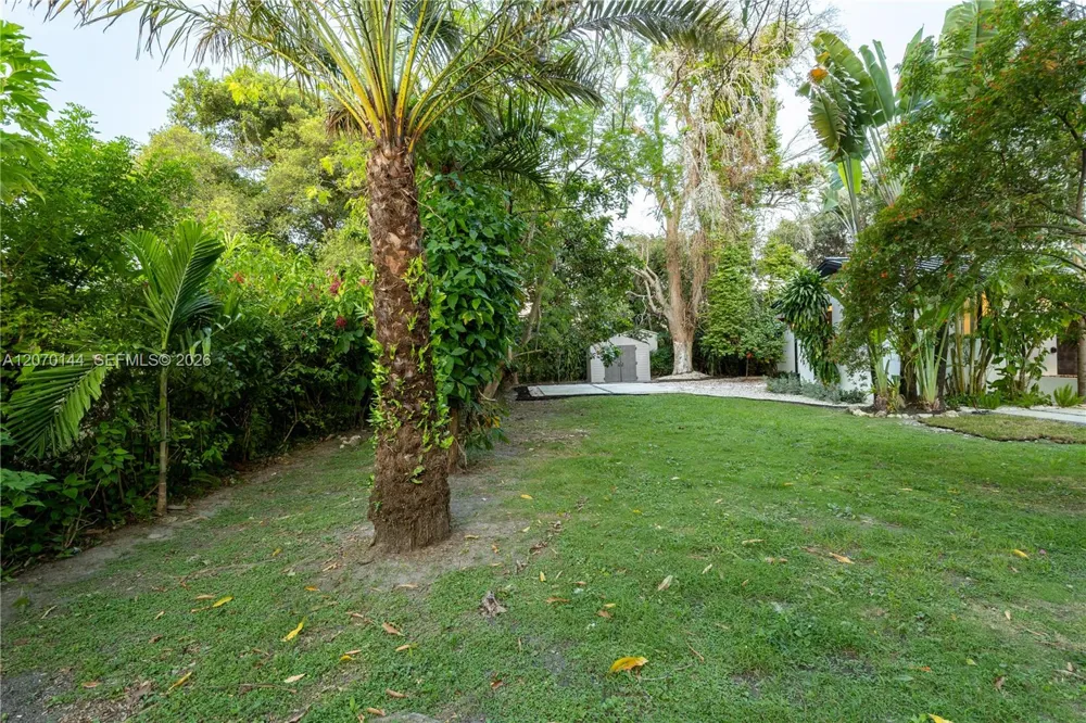 10901 NE 3rd Ave Miami, FL 33161