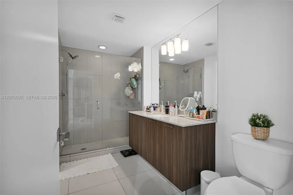 5300 Paseo Blvd #1410 Doral, FL 33166