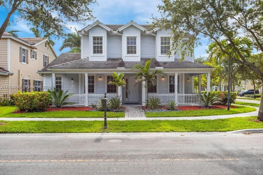 4762 Lakeside Ter Davie, FL 33314