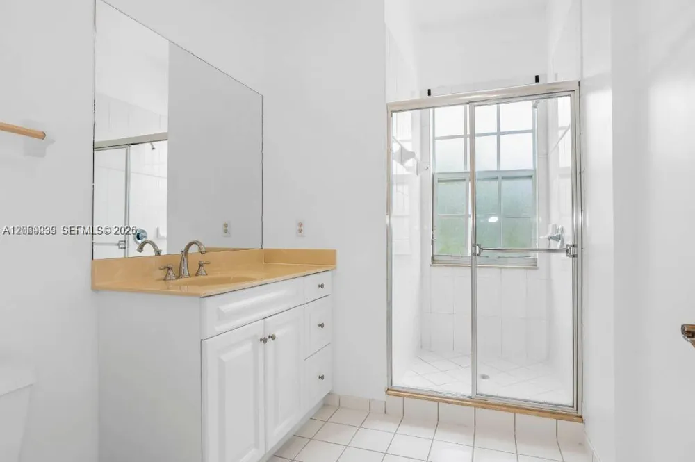 4762 Lakeside Ter Davie, FL 33314