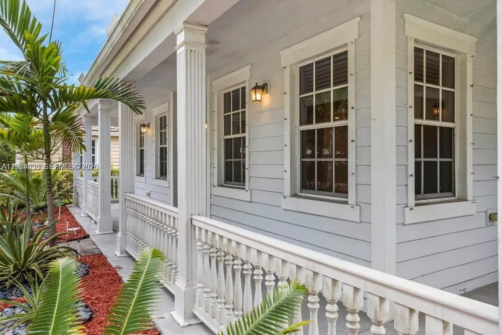 4762 Lakeside Ter Davie, FL 33314