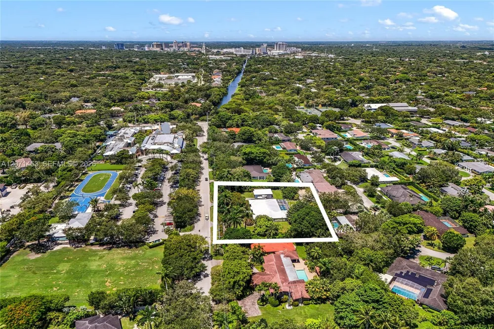 5455 SW 88th St Miami, FL 33156