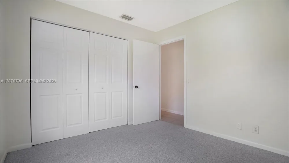 1064 Cedar Falls Dr Weston, FL 33327