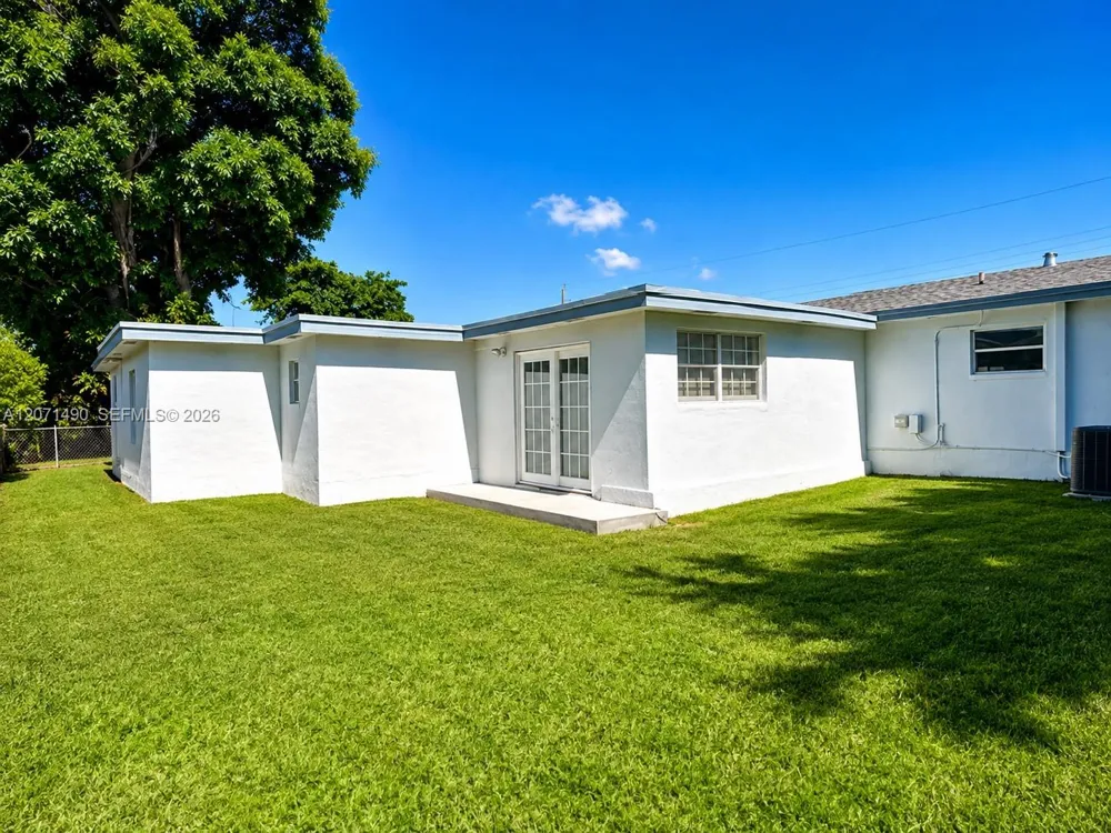 3930 NW 187th St Miami Gardens, FL 33055