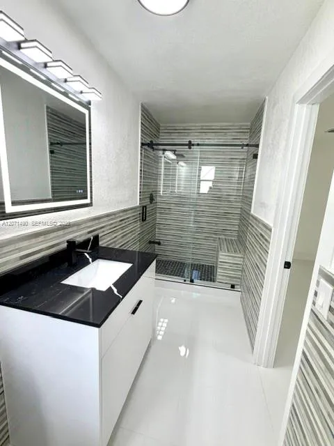 3930 NW 187th St Miami Gardens, FL 33055
