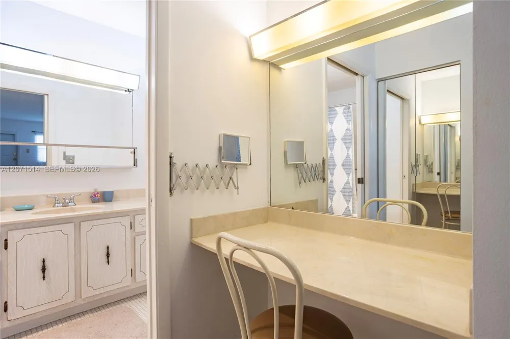 4675 NW 3rd Ct #B Delray Beach, FL 33445