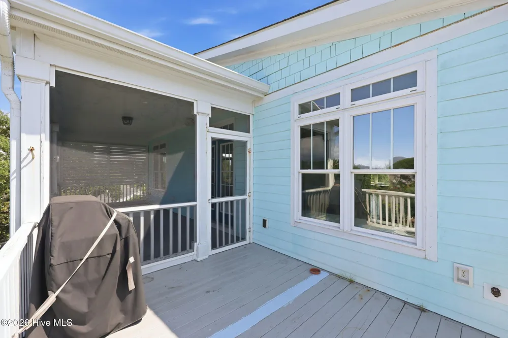 1536 Ann Street Beaufort, NC 28516
