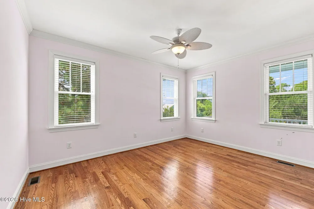 1536 Ann Street Beaufort, NC 28516