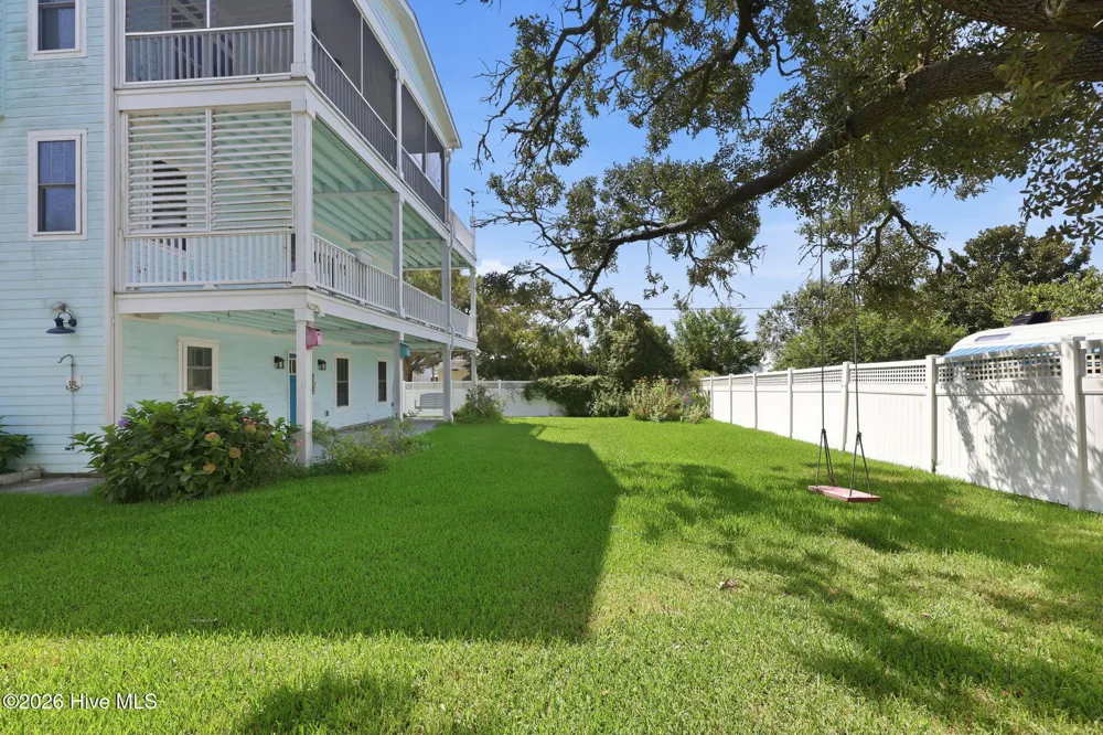 1536 Ann Street Beaufort, NC 28516