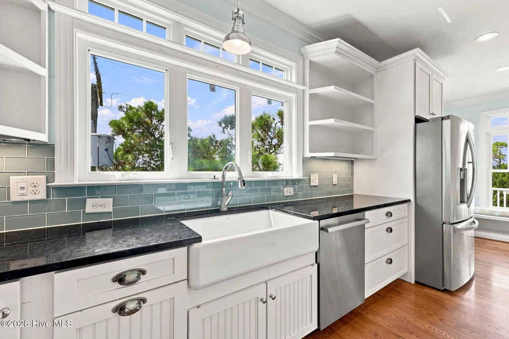 1536 Ann Street Beaufort, NC 28516