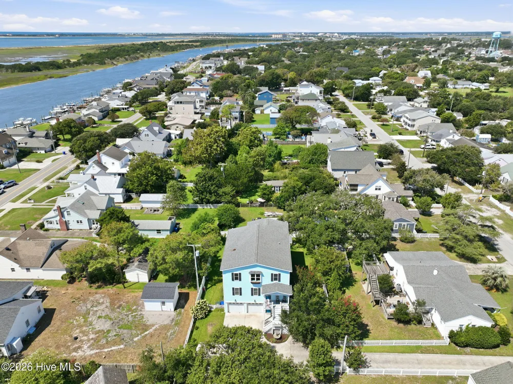 1536 Ann Street Beaufort, NC 28516