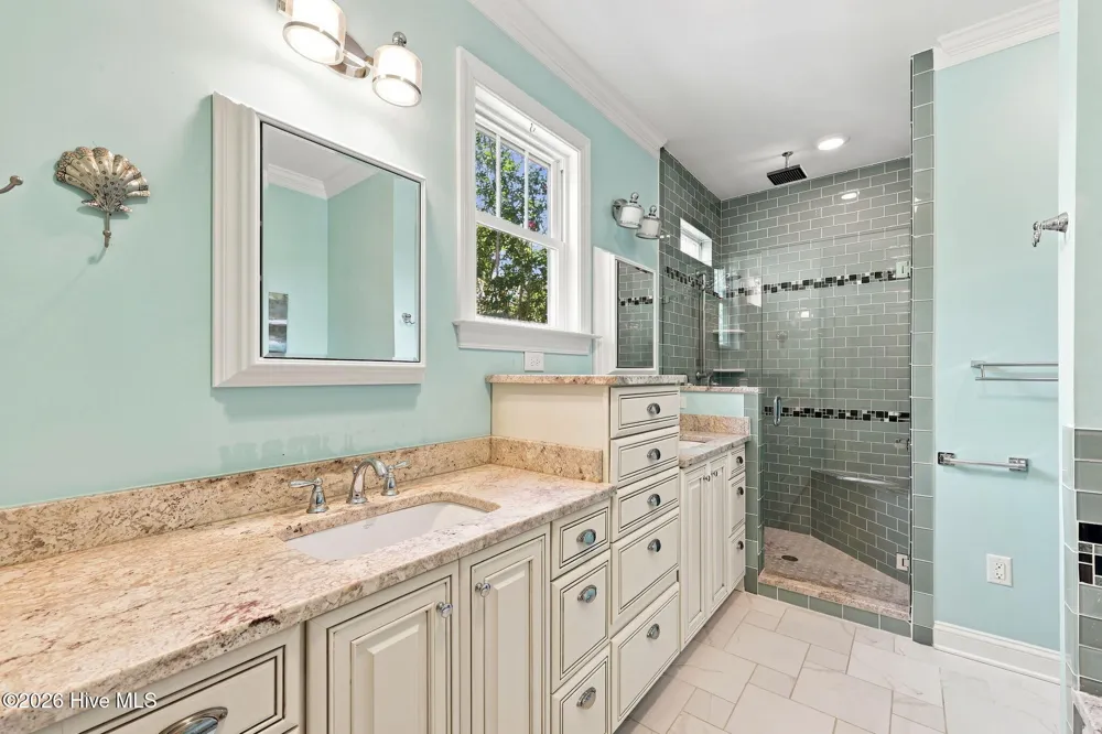 1536 Ann Street Beaufort, NC 28516