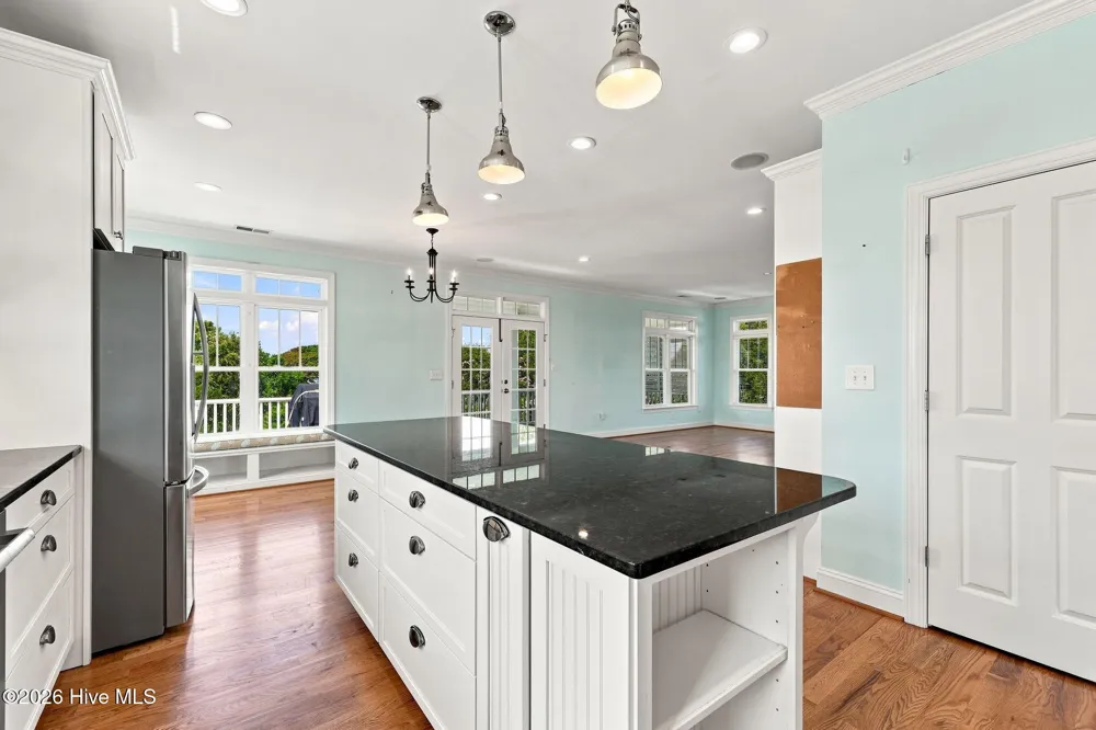 1536 Ann Street Beaufort, NC 28516