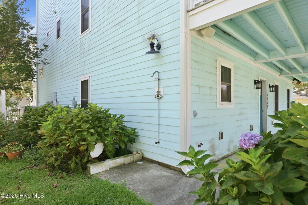 1536 Ann Street Beaufort, NC 28516