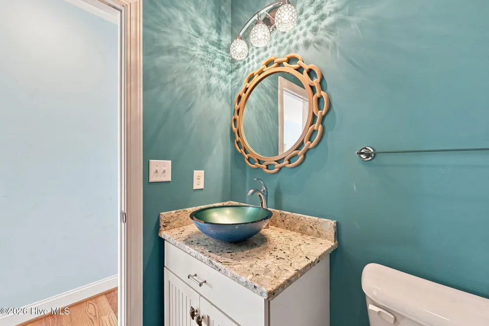 1536 Ann Street Beaufort, NC 28516