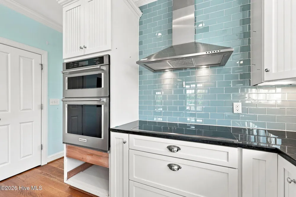 1536 Ann Street Beaufort, NC 28516