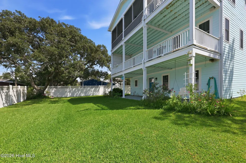 1536 Ann Street Beaufort, NC 28516
