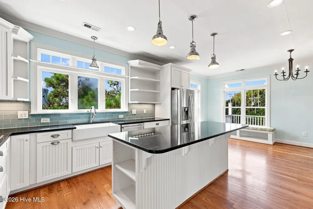 1536 Ann Street Beaufort, NC 28516