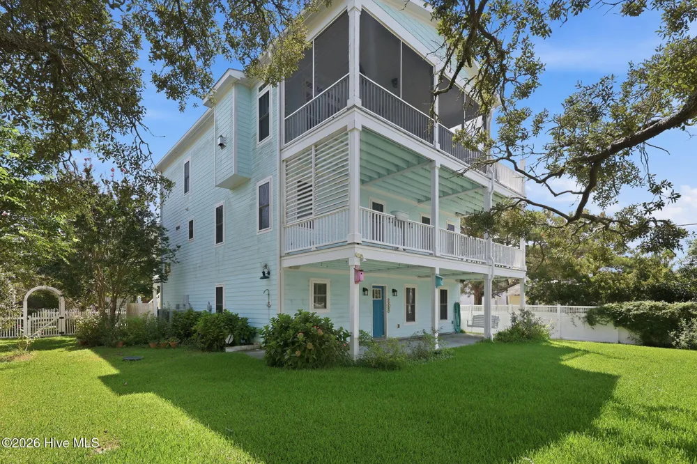 1536 Ann Street Beaufort, NC 28516
