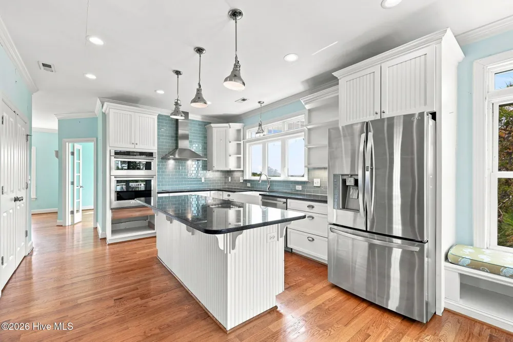 1536 Ann Street Beaufort, NC 28516