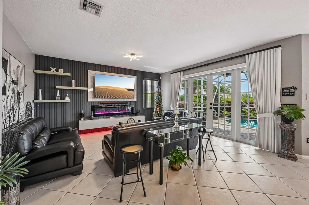 2415 WESTMONT DRIVE Royal Palm Beach, FL 33411