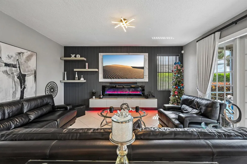 2415 WESTMONT DRIVE Royal Palm Beach, FL 33411