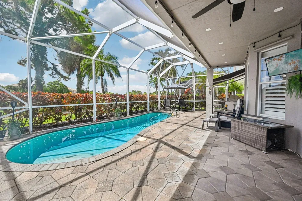 2415 WESTMONT DRIVE Royal Palm Beach, FL 33411