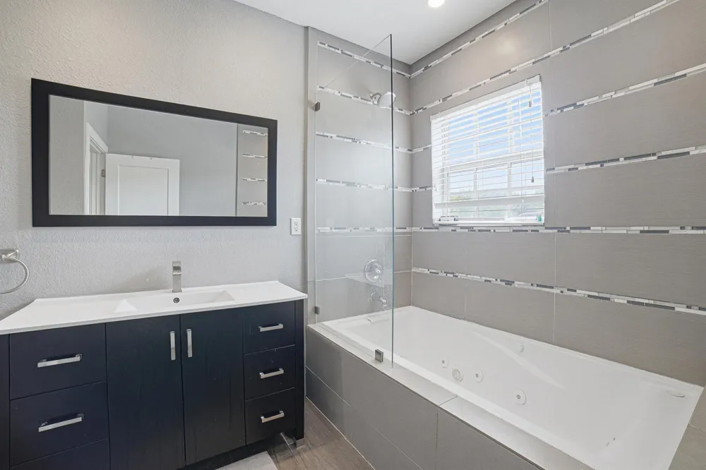 807 NW 1ST AVENUE Fort Lauderdale, FL 33311