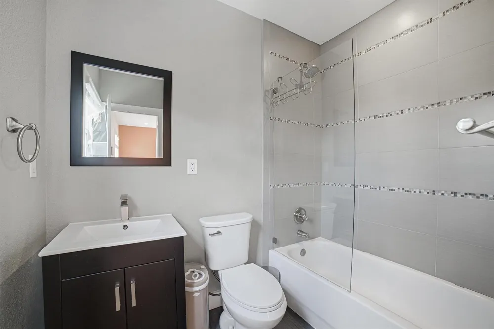 807 NW 1ST AVENUE Fort Lauderdale, FL 33311