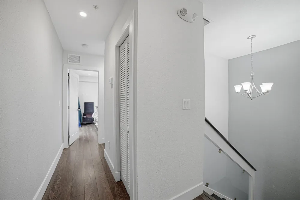 807 NW 1ST AVENUE Fort Lauderdale, FL 33311