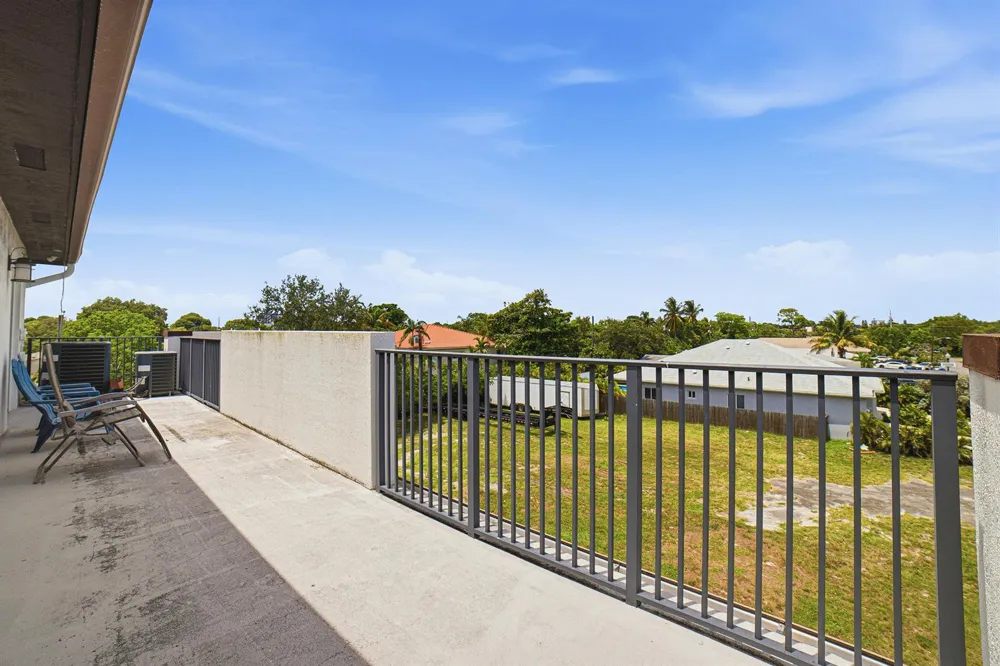807 NW 1ST AVENUE Fort Lauderdale, FL 33311