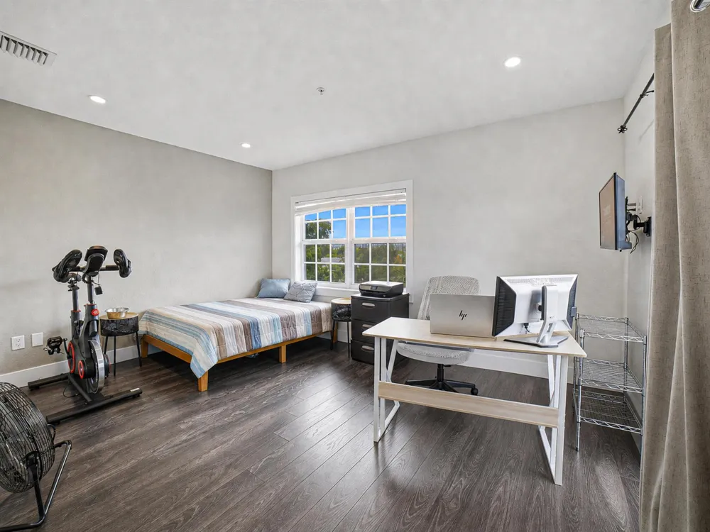 807 NW 1ST AVENUE Fort Lauderdale, FL 33311