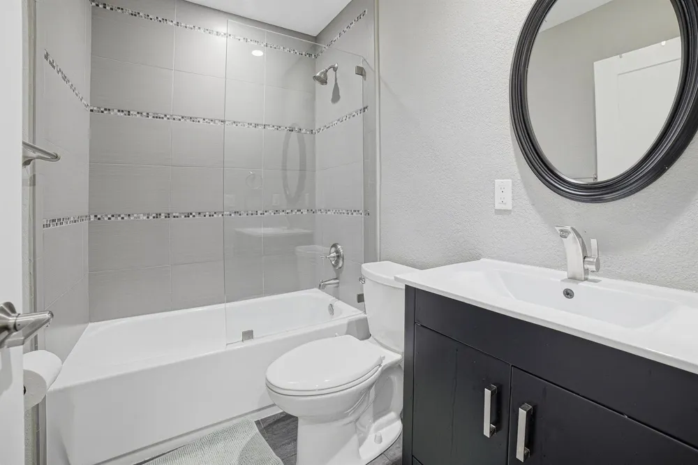 807 NW 1ST AVENUE Fort Lauderdale, FL 33311