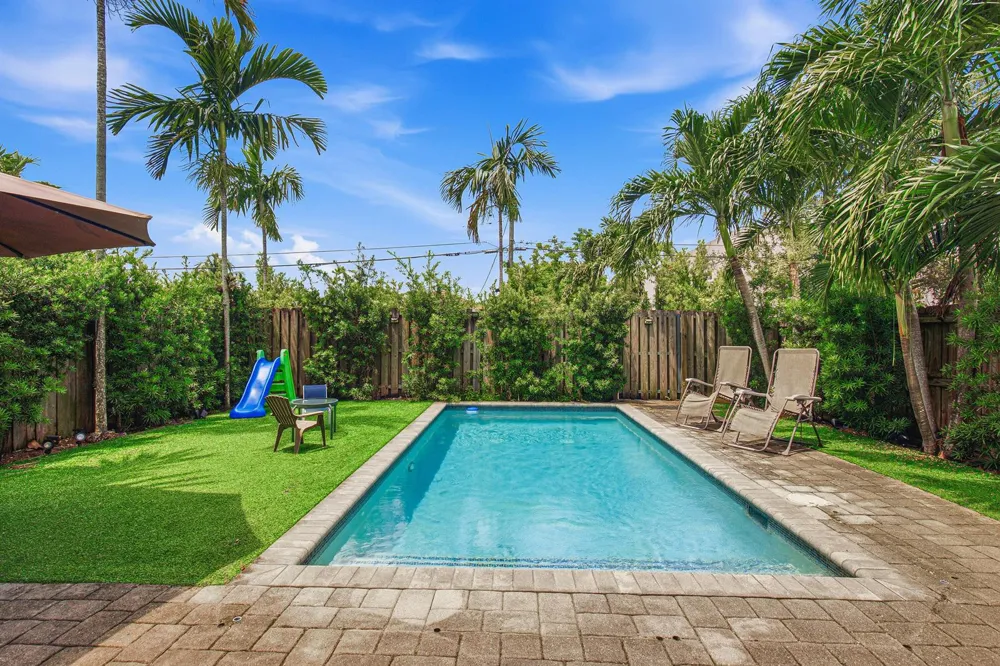 807 NW 1ST AVENUE Fort Lauderdale, FL 33311