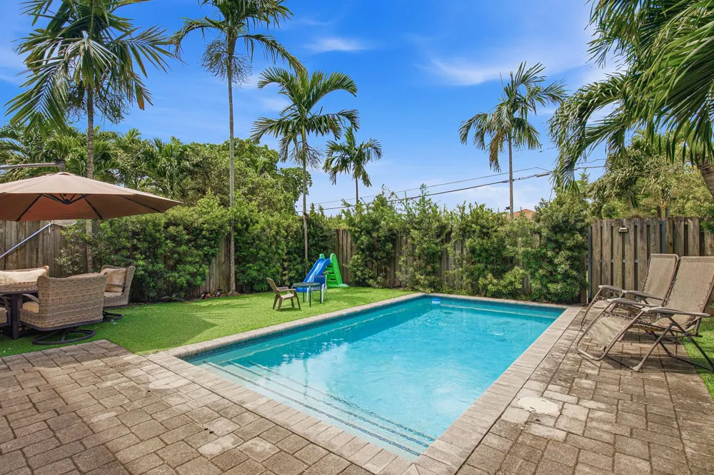 807 NW 1ST AVENUE Fort Lauderdale, FL 33311