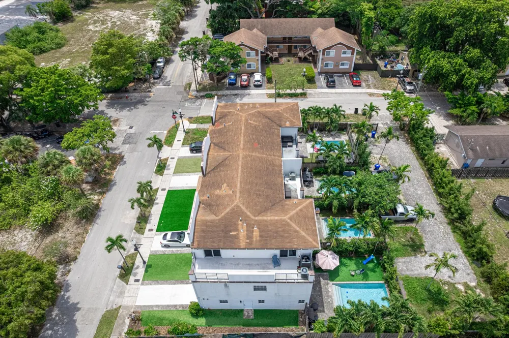 807 NW 1ST AVENUE Fort Lauderdale, FL 33311