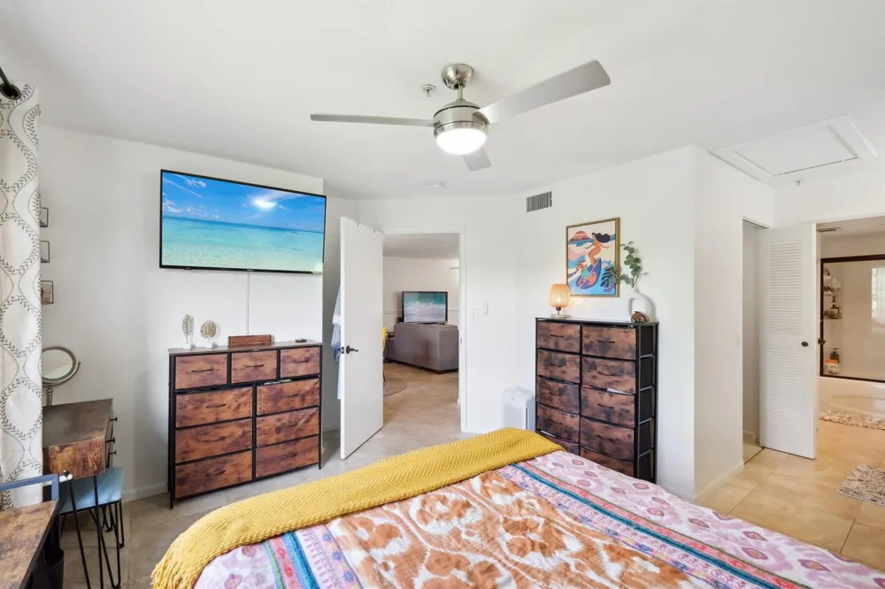 300 Scotia Drive #304 Hypoluxo, FL 33462