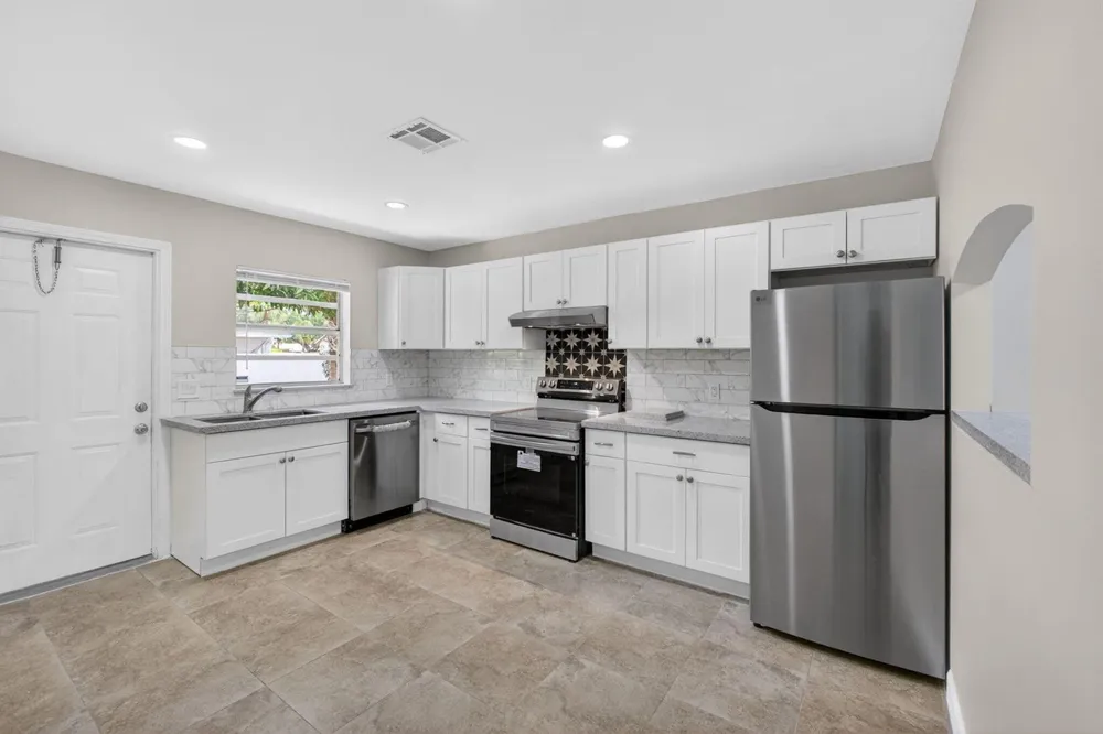 9484 Sun Court Palm Beach Gardens, FL 33403