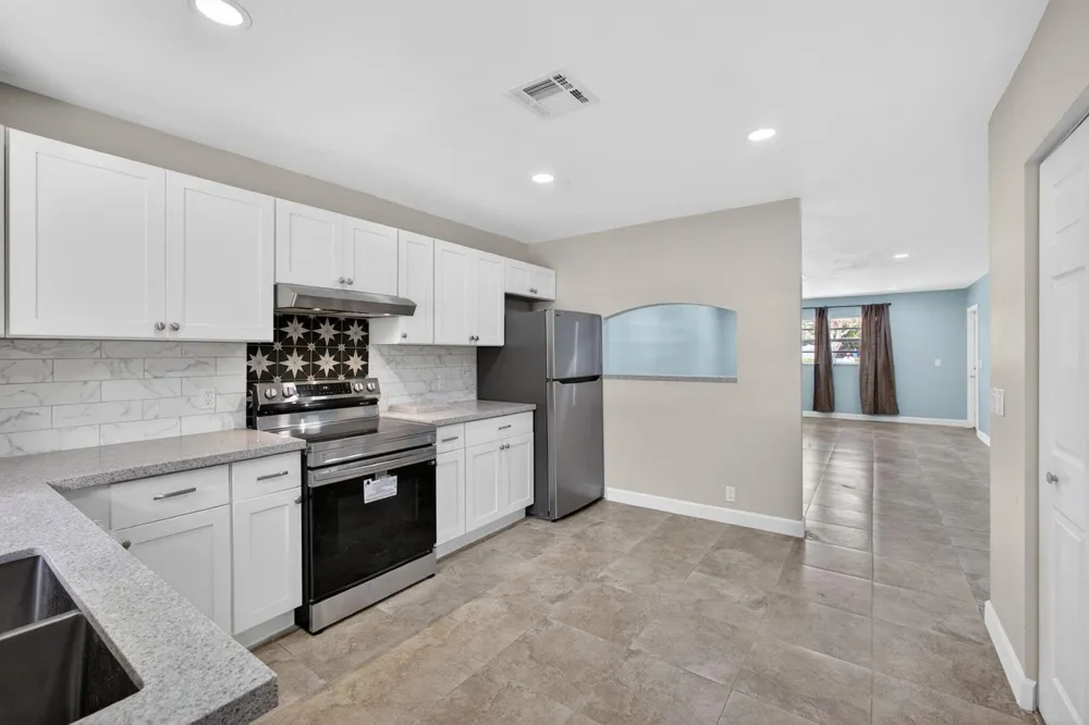 9484 Sun Court Palm Beach Gardens, FL 33403