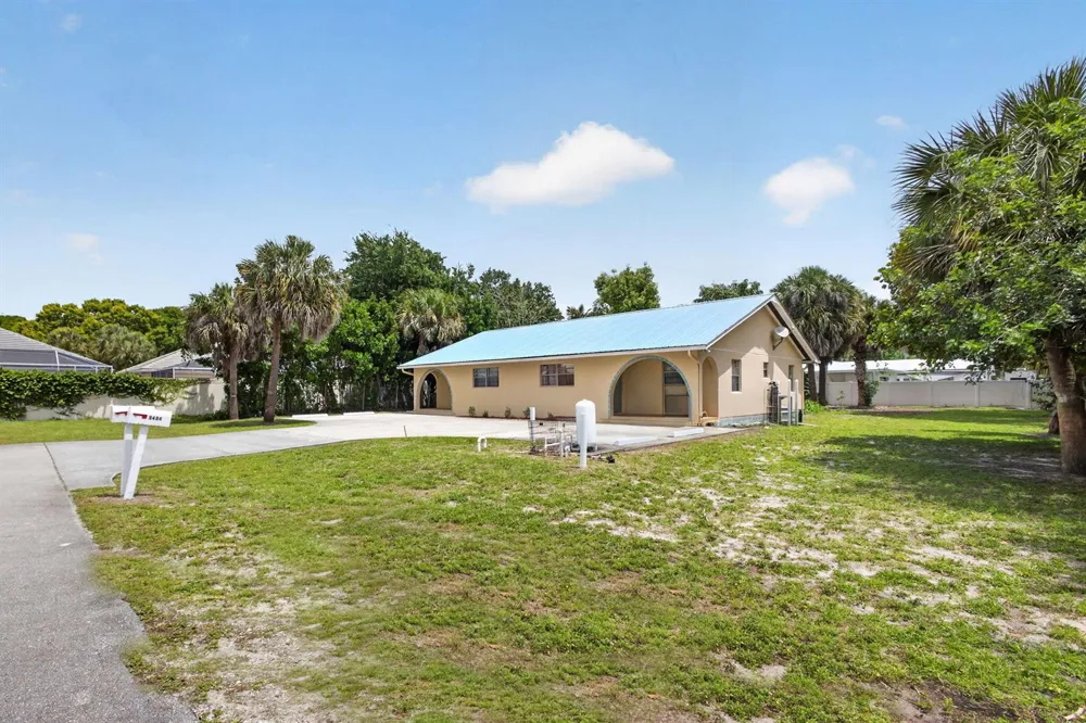 9484 Sun Court Palm Beach Gardens, FL 33403