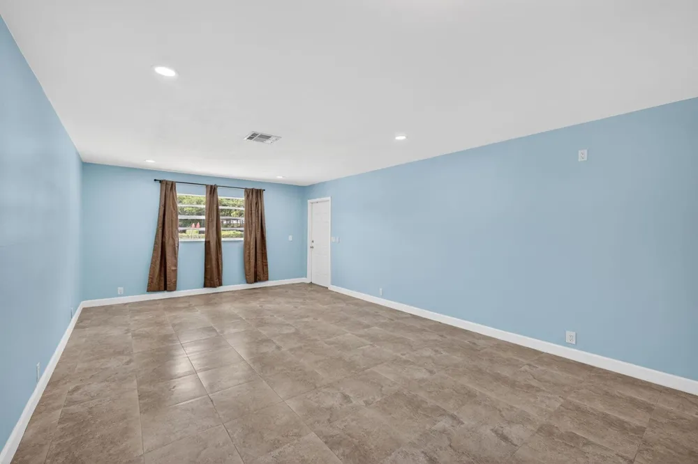 9484 Sun Court Palm Beach Gardens, FL 33403