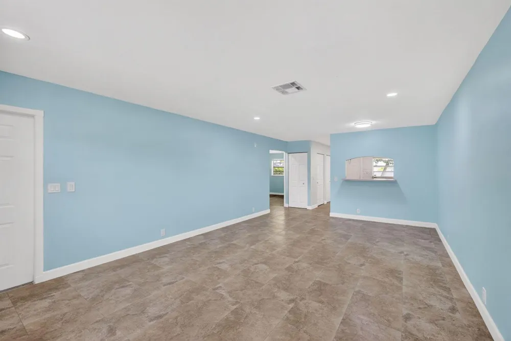 9484 Sun Court Palm Beach Gardens, FL 33403