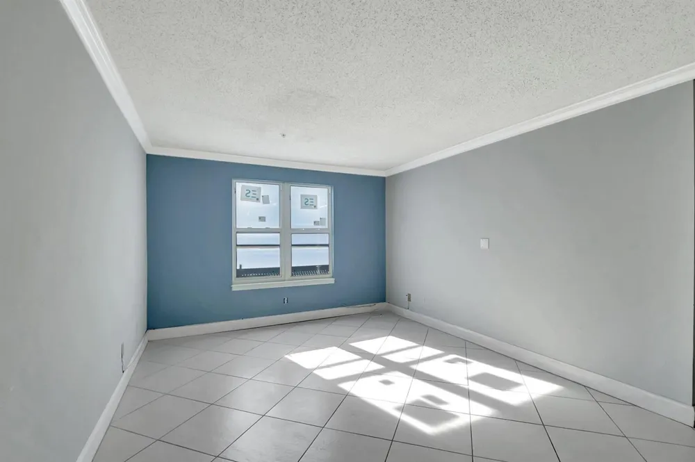 2301 CONGRESS AVENUE #23 Boynton Beach, FL 33426