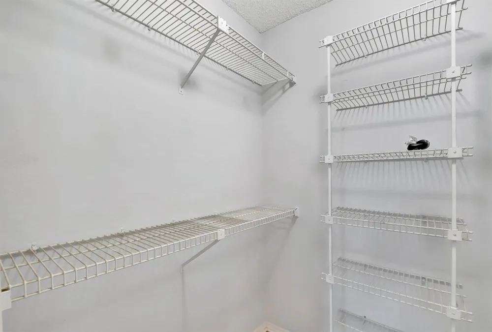 2301 CONGRESS AVENUE #23 Boynton Beach, FL 33426