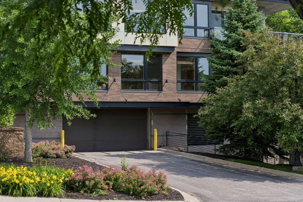4201 Sunset Drive #N123 Spring Park, MN 55384