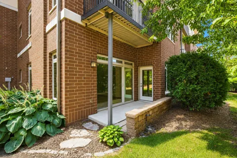 3251 Louisiana Avenue S #111